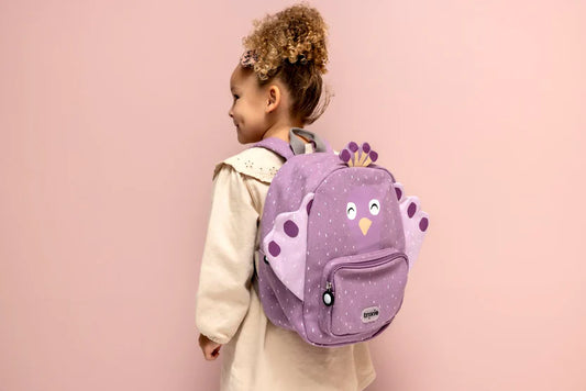 Zaino grande Trixie Baby Mrs. Peacock con design colorato, ideale per bambini, con tasche e spallacci regolabili.