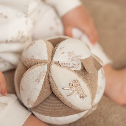 Little Dutch Baby Bunny Palla sensoriale morbida - EmotionsToy