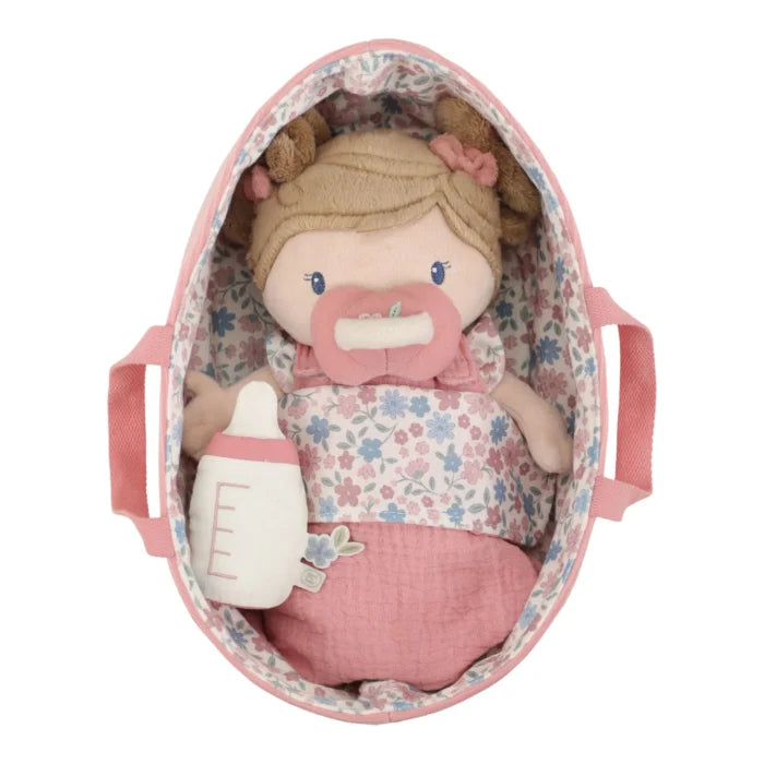 Bambola in tessuto Little Dutch per neonati, rosa con dettagli morbidi e realistici, ideale come primo giocattolo per bambini.