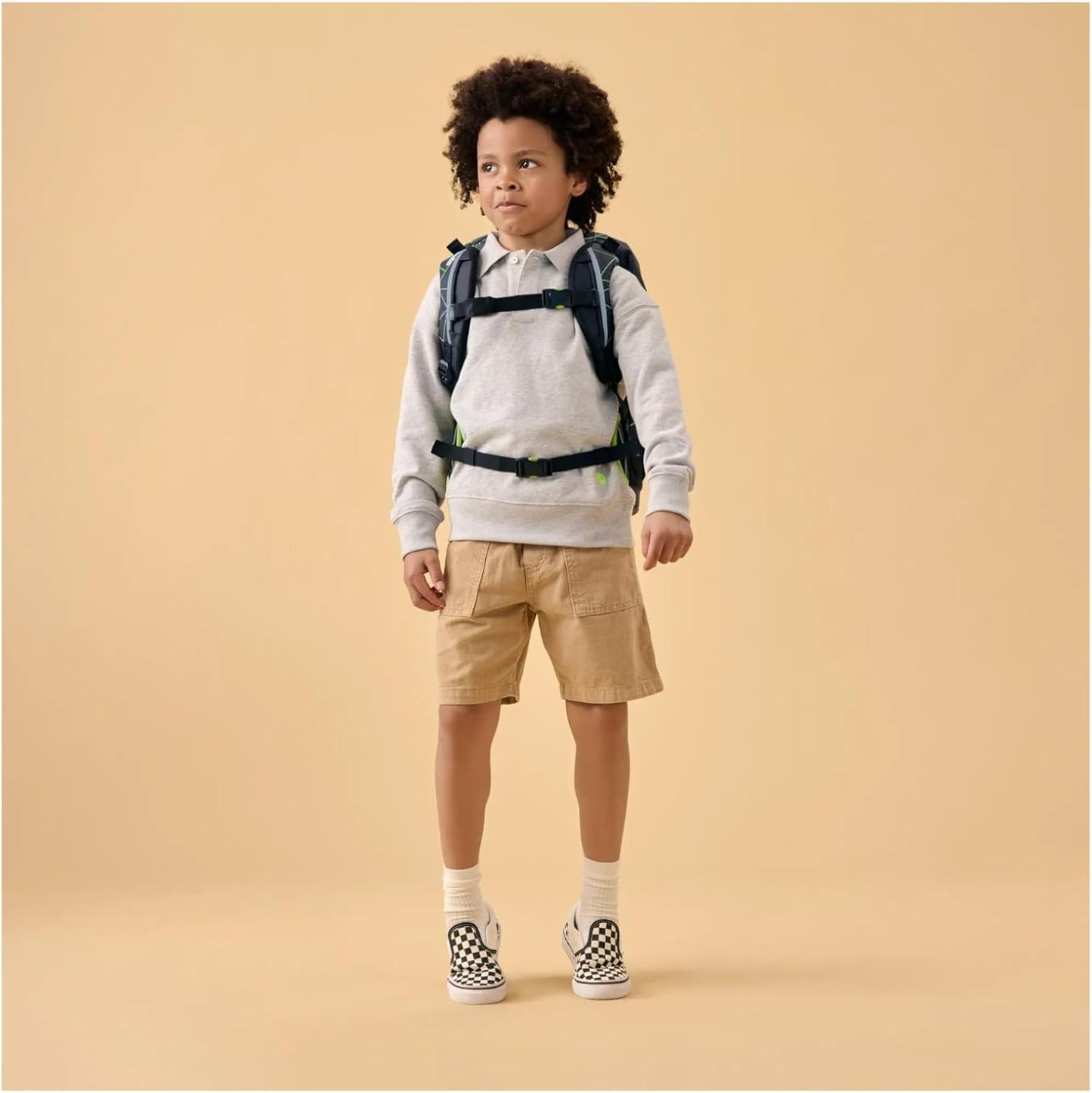 Zaino ergobag Flex CyBear Race per scuola elementare, con design colorato e scomparti spaziosi, ideale per studenti.