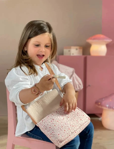 Borsa beauty Egmont Toys con accessori in legno con design marienkäfer, set di trucchi e strumenti di bellezza.