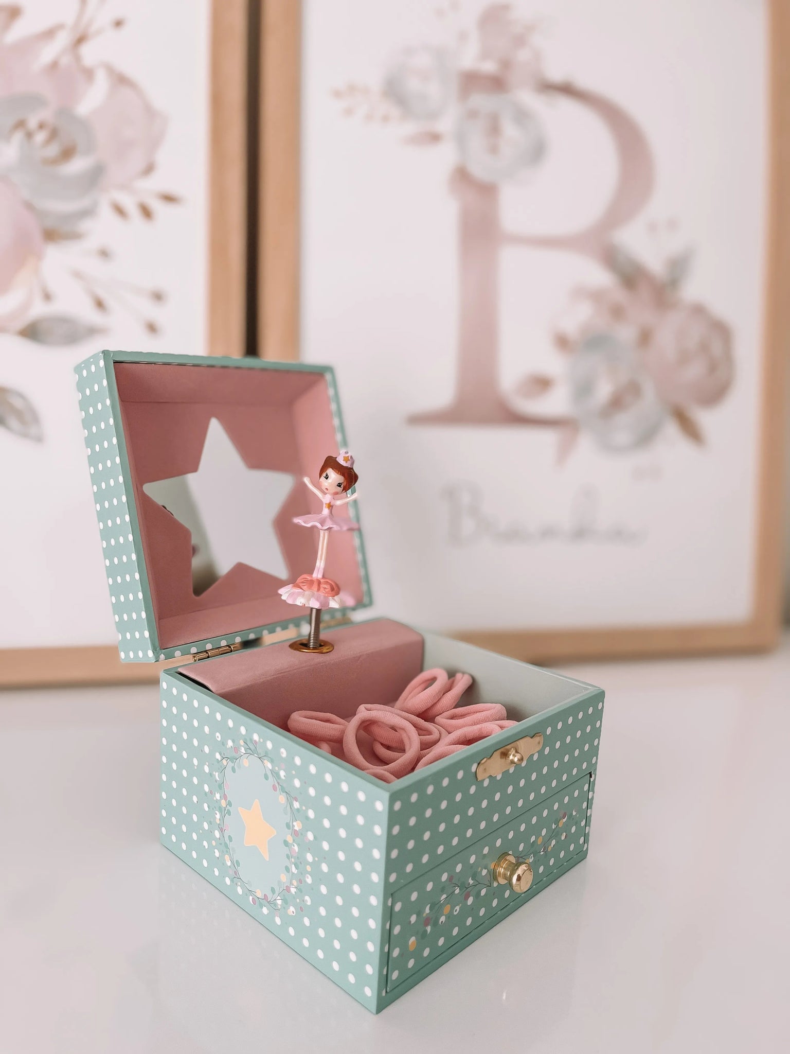 Djeco Little Big room Carillon Portagioie Ballerina con una corona - Emotions Toy