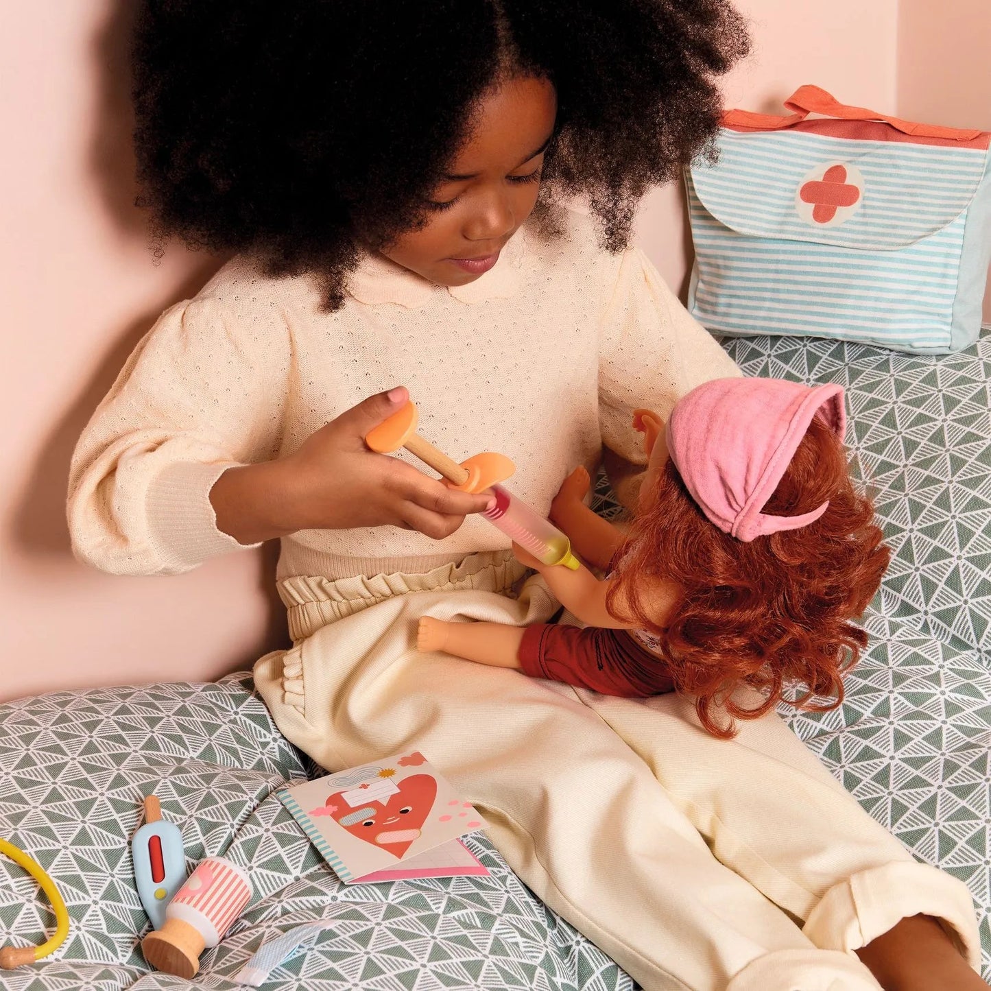 Djeco Pomea Bambola Lovely Sophie - Emotions Toy