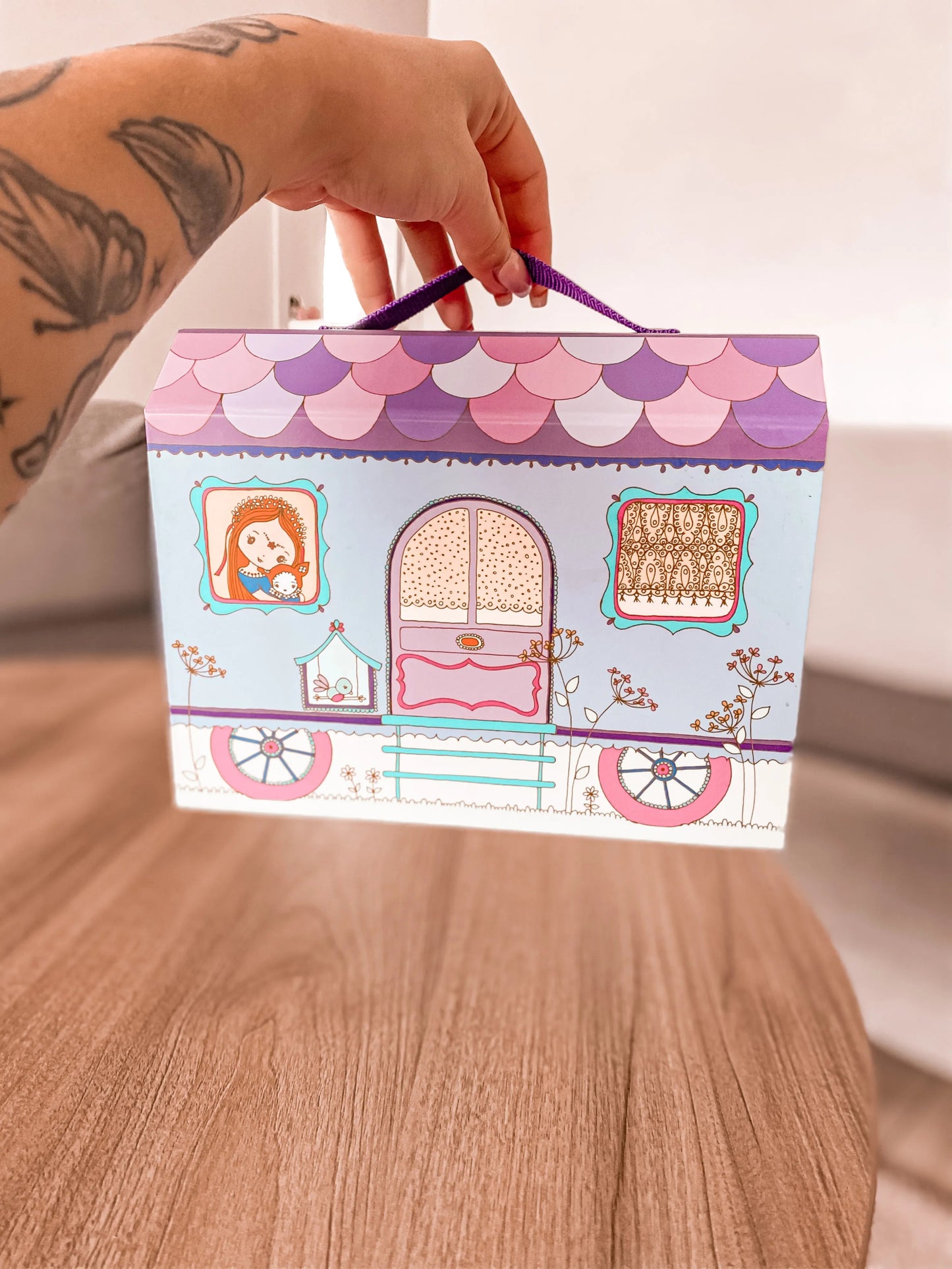 Djeco Tinyly Casetta di Bluchka & Indie - Emotions Toy