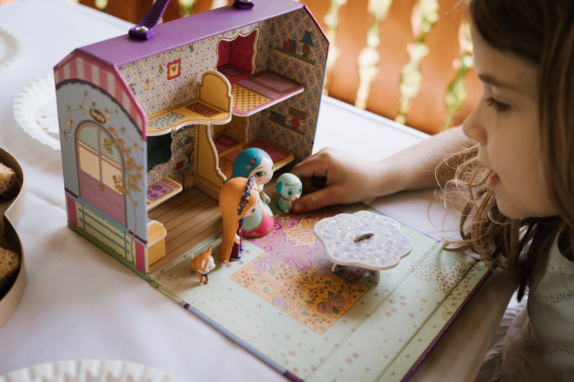 Djeco Tinyly Casetta di Bluchka & Indie - Emotions Toy