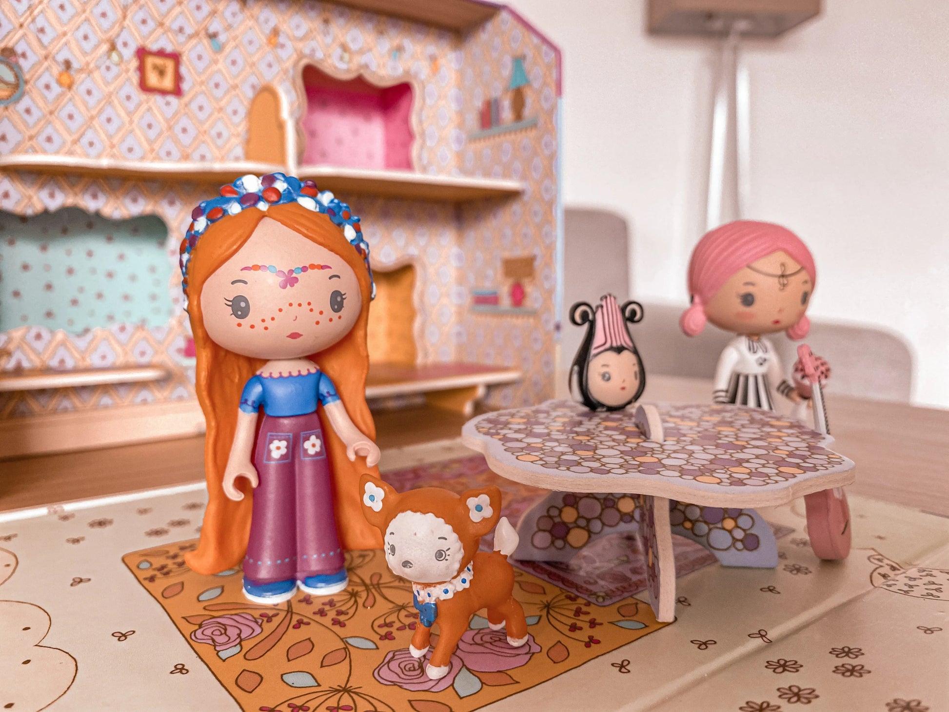 Djeco Tinyly Casetta di Bluchka & Indie - Emotions Toy