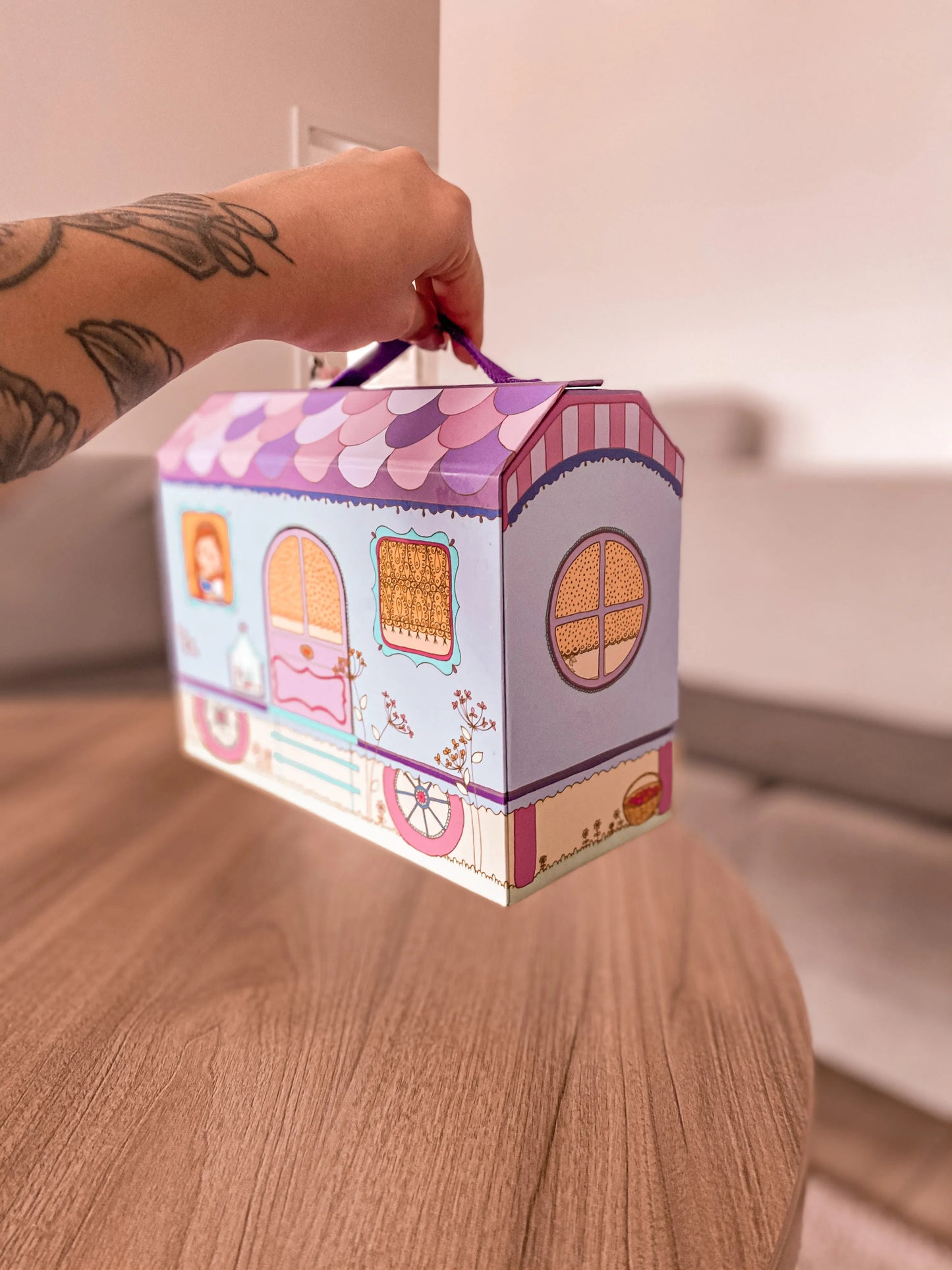 Djeco Tinyly Casetta di Bluchka & Indie - Emotions Toy