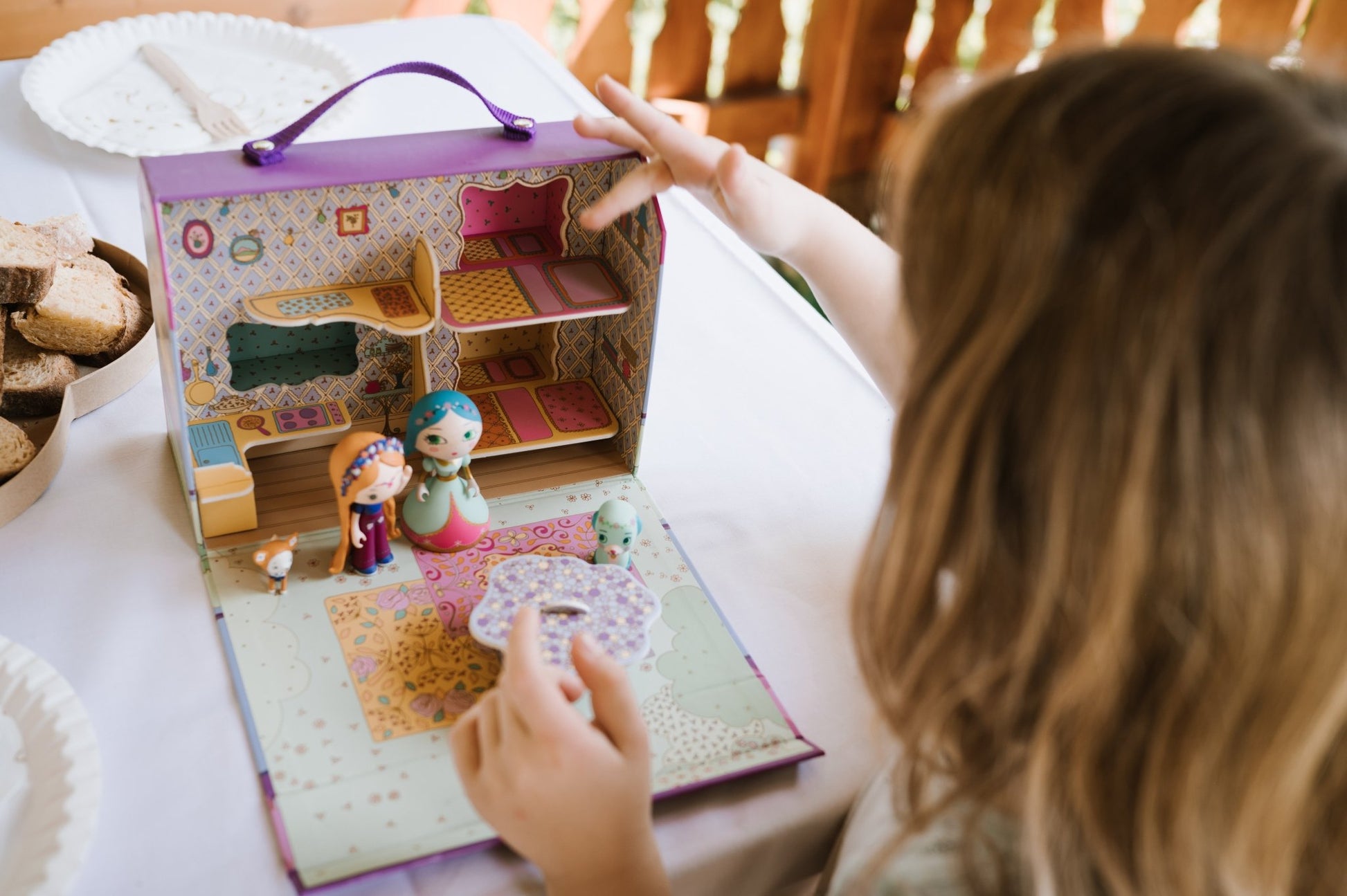 Djeco Tinyly Casetta di Bluchka & Indie - Emotions Toy