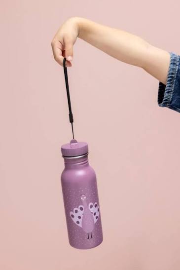Borraccia Trixie da 500 ml con design di Mrs. Peacock, perfetta per l'acqua di animali domestici, in plastica resistente e leggera