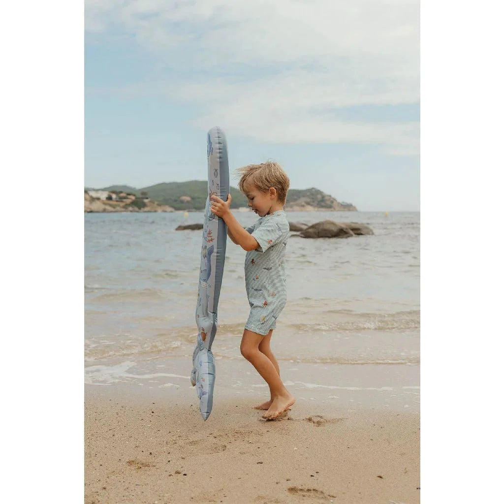 Materassino Little Dutch Ocean World con coda, gonfiabile mare per bambini, con design marino colorato e dettagli divertenti