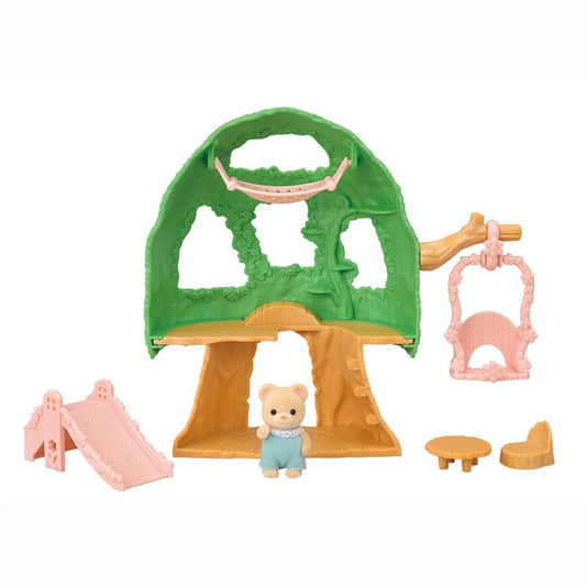 Set di giochi Epoch Sylvanian Families Casa sull'albero con dettagli realistici e accessori, perfetto per la fantasia dei bambini