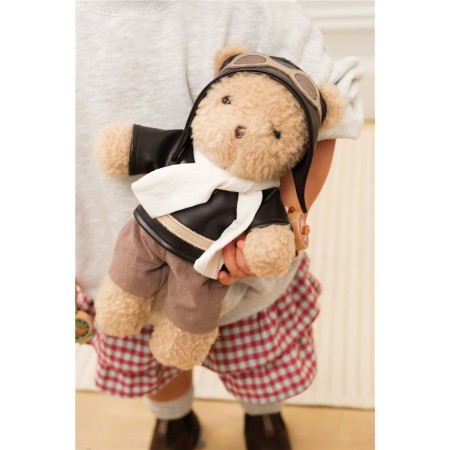 Orsetto di peluche Egmont Toys con cappello da pilota, morbido e dettagliato, ideale come giocattolo e oggetto da collezione.
