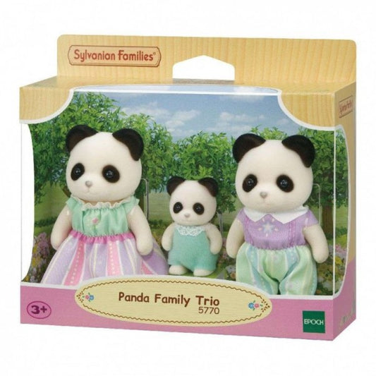 Set di giochi Epoch Sylvanian Families con tre figure di famiglia panda, dettagliato e colorato, perfetto per i bambini.